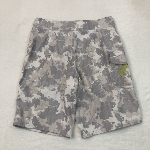 Under Armour Storm HeatGear Loose Snow White Camo Swim Board Shorts Mens 30. - Picture 6 of 10